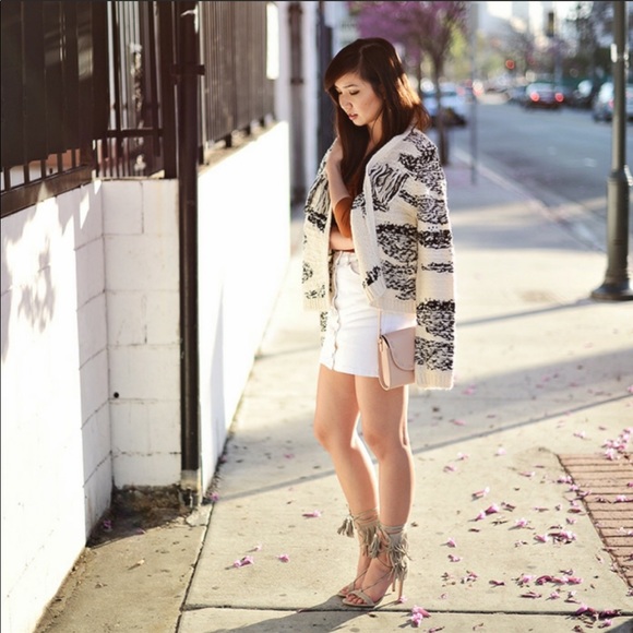 ✨🆕Schutz Kija Suede Fringe Wrap Sandals✨ - Picture 5 of 9